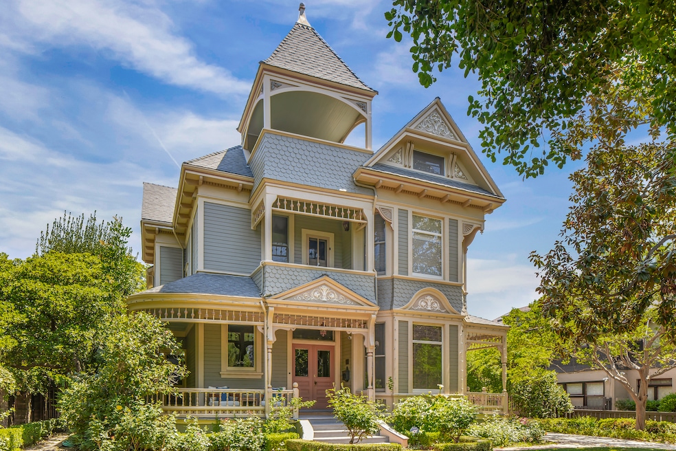 The Pasadena house was originally built for a descendant of British royalty. (Anthony Barcelo)