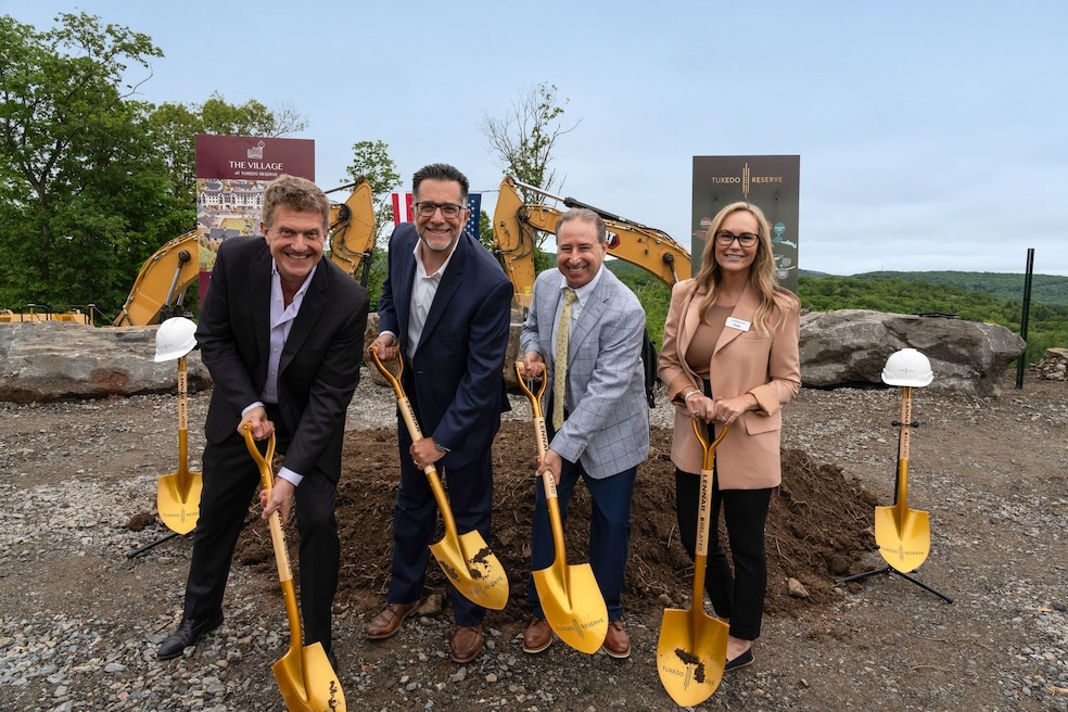 Officials with Lennar celebrate the groundbreaking for Tuxedo Reserve in Tuxedo, New York.  From left to right: Greg Gushee, Anthony Mignone, Mitch Newman, and Dana Romano. (Lennar Corp.)