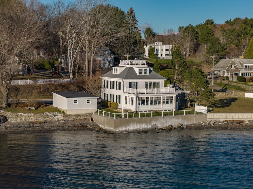 Searching for a fresh beginning at the time, the house's current owner bought and settled in the residence about three decades ago. (Seacoast Real Estate Photography)