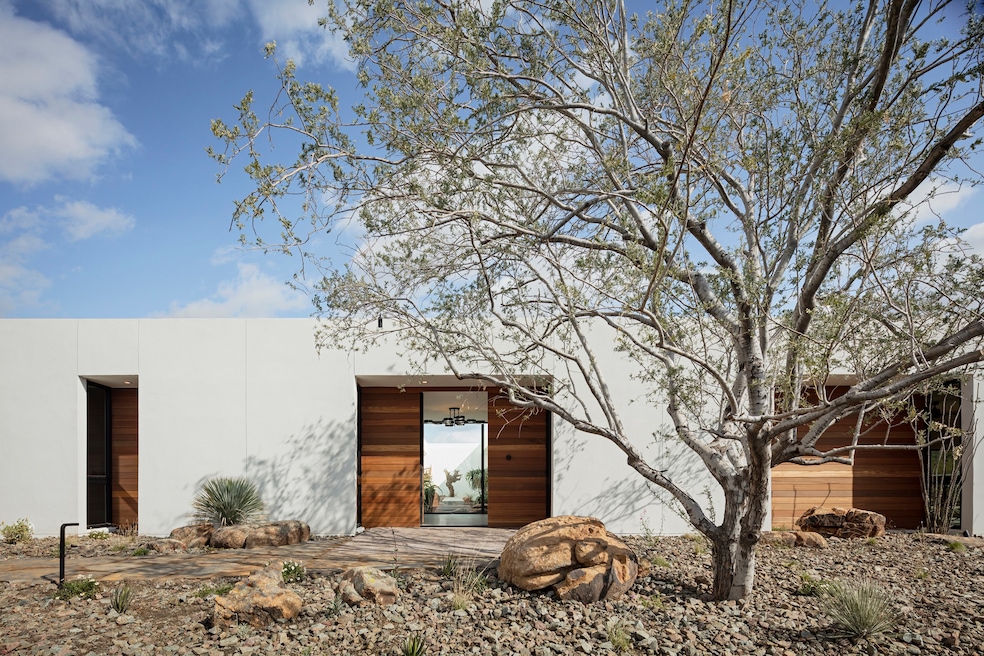 For "O-asis" in Phoenix, The Ranch Mine designed a house that uses passive cooling techniques and draws energy from the grid only during off-peak hours. (Roehner + Ryan)