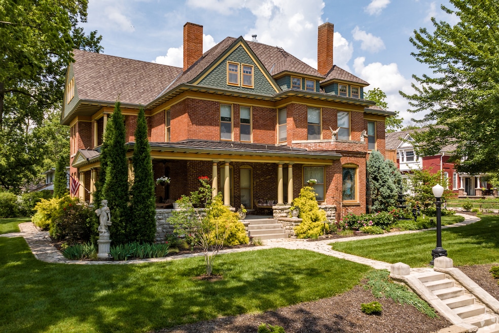 Mortgage rate averages declined for the fourth consecutive week. (John Collins/CoStar)