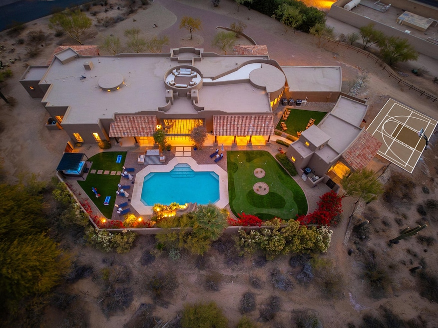 This 7,413-square-foot Scottsdale estate comes with what brokers have dubbed a "Backyard Oasis." (Bruce Woods)