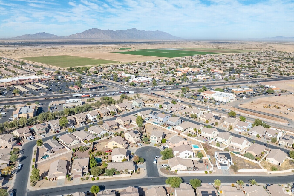 A Phoenix developer will start to market single-family home lots in Maricopa to builders following approval from the city's planning and zoning commission. (CoStar) 