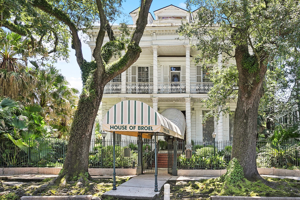 The house at 2220 St. Charles Ave. in New Orleans dates back to 1850. (Keller Williams Realty New Orleans)