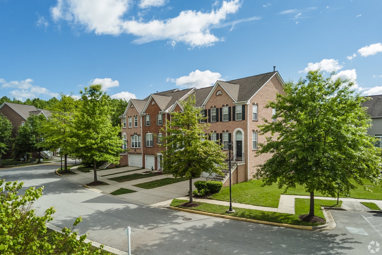 Townhouses line a street in Largo, Maryland, in Prince Georges County, which saw a nearly 23% decrease in sales year over year in August. (Jesse Snyder/Homes.com)