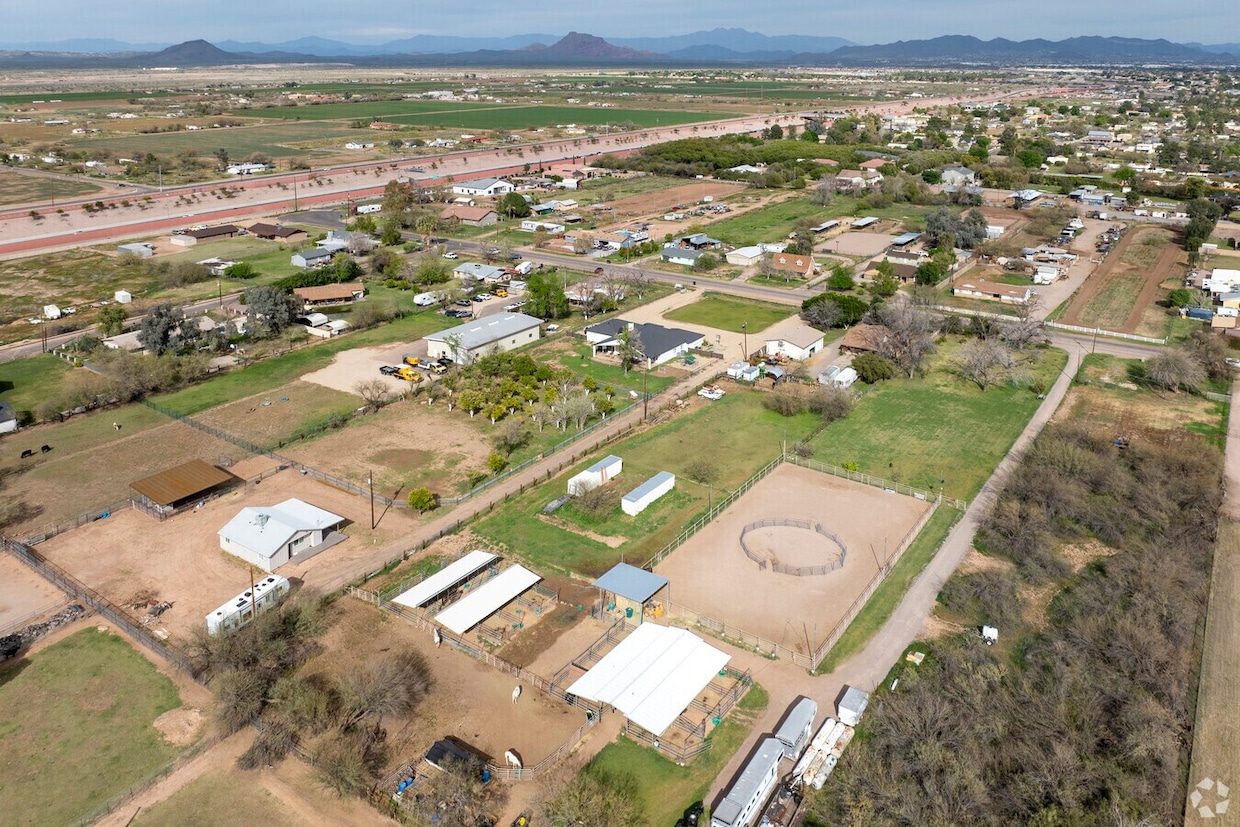 A Utah-based builder is proposing to build the second phase of a housing development in the Lehi neighborhood in Mesa, Arizona. (CoStar)