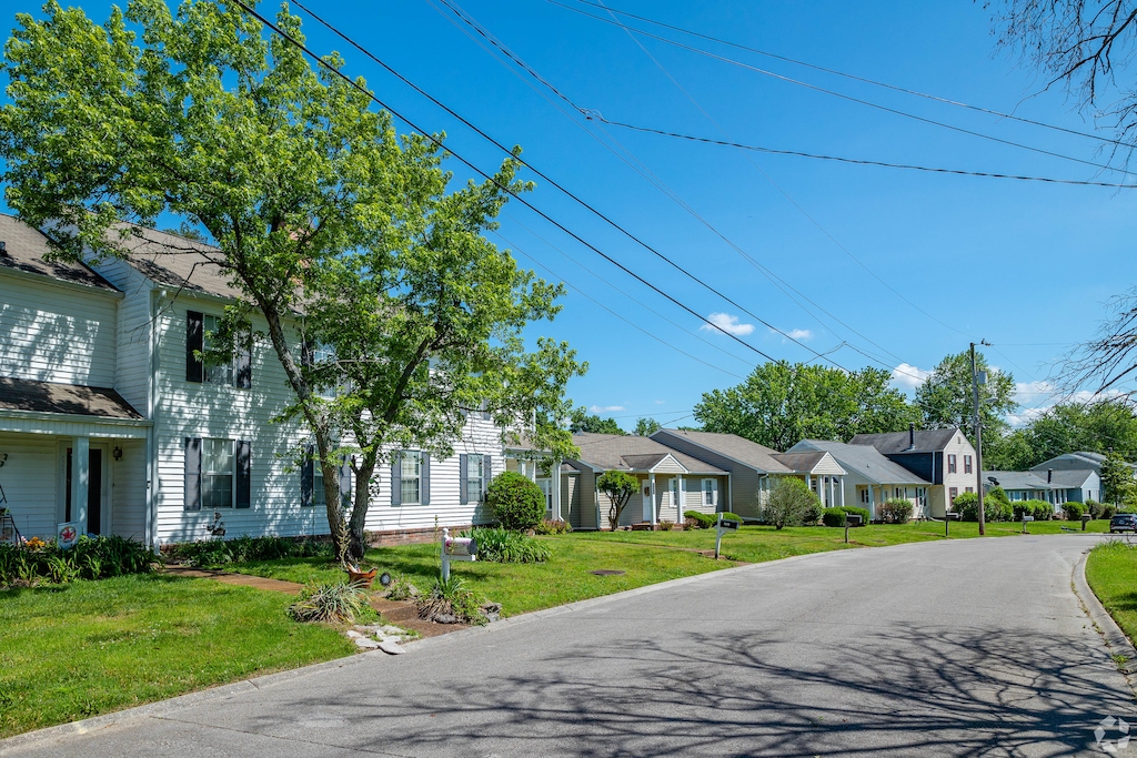 A residential street in Nashville's Priest Lake Park neighborhood. (Chase Brock/CoStar)