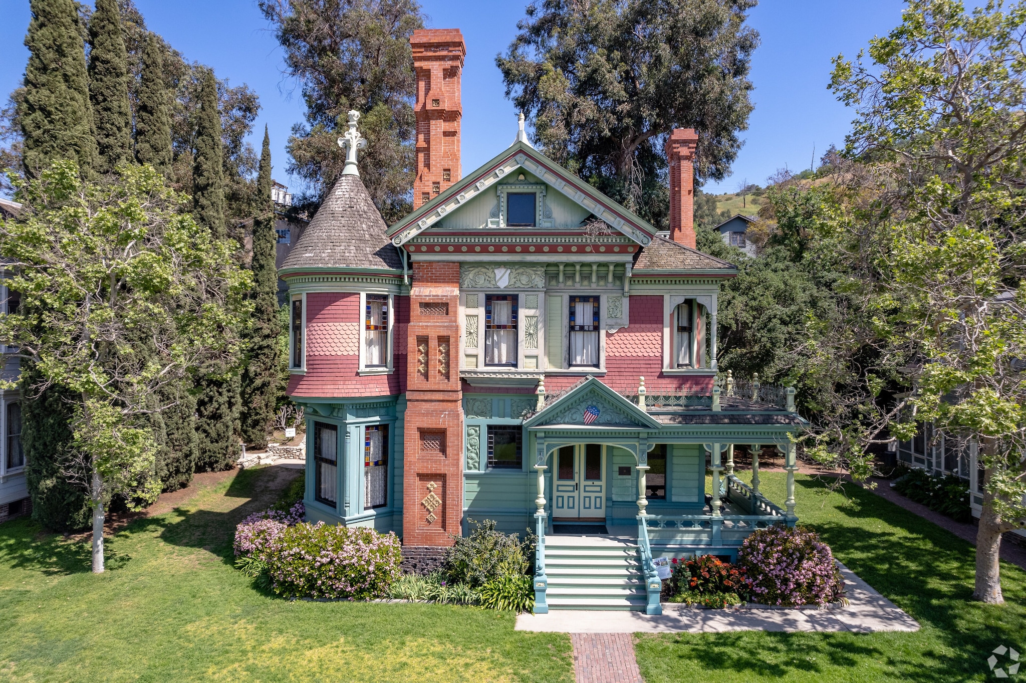 What is a Victorian-era home?