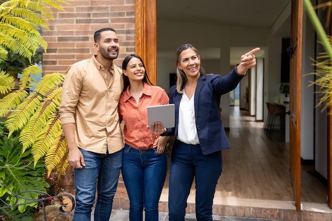 The best way to identify knowledgeable agents is to inquire about their history of sales, level of experience and whether they live in the market themselves. (Getty Images)