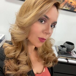 Katherine Barquet Real Estate Agent - Luxe Properties