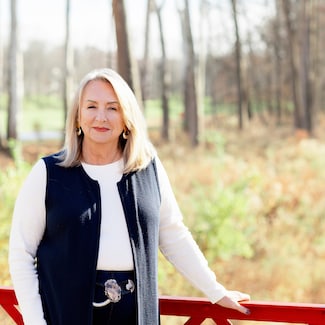 Sonnie Laviolette Real Estate Agent - Compass Indiana LLC