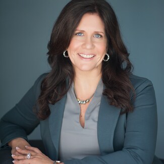 Lana McLaughlin Real Estate Agent - Naples Realty International LL
