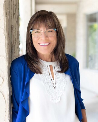 Deborah Blank Real Estate Agent - COLDWELL BANKER REALTY