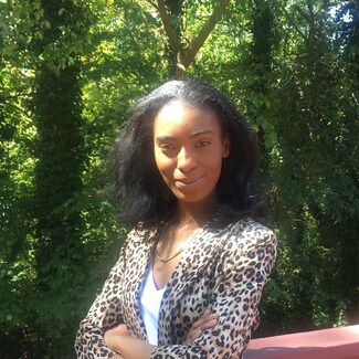 Chyna Hardeman Real Estate Agent - Fleur De Lee Realty, LLC