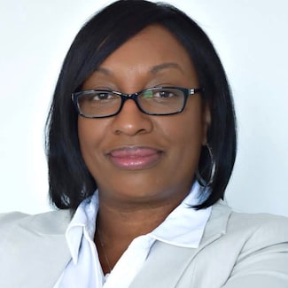 Stefanee Crutcher Real Estate Agent - Howard Hanna