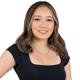 Brenda Her Real Estate Agent - Realty One Group Complete