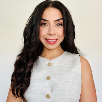 Lisa Castro Real Estate Agent - Coldwell Banker Realty