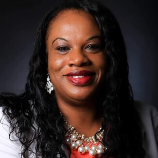 Suzanne Hendricks Real Estate Agent