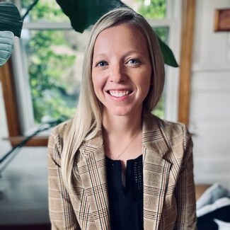 Elizabeth Krier Real Estate Agent - Coldwell Banker Realty