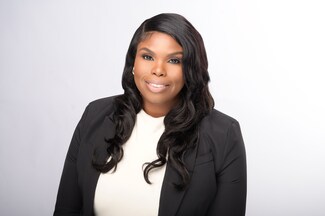 Ariel Brown Real Estate Agent - Barnes & Associates