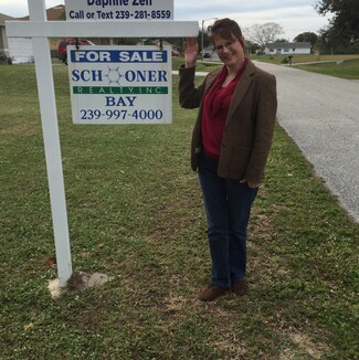 Daphne Zeh Real Estate Agent - Schooner Bay Realty, Inc.