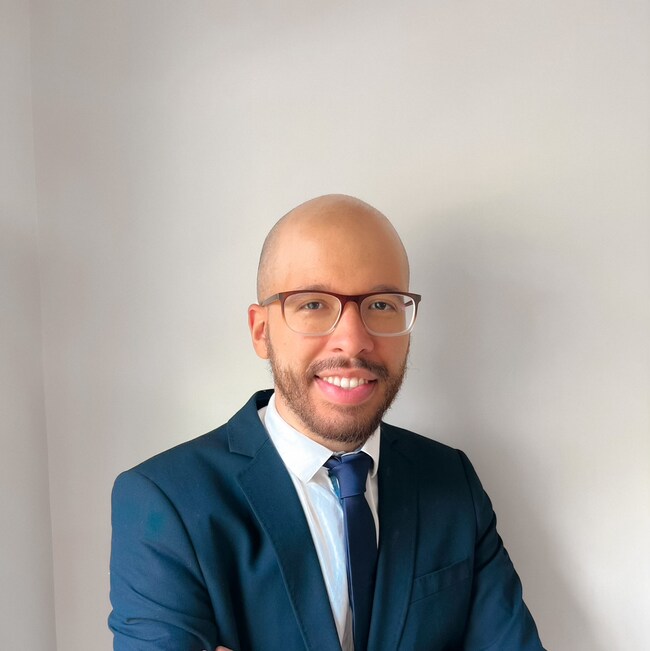 Agent Photo
