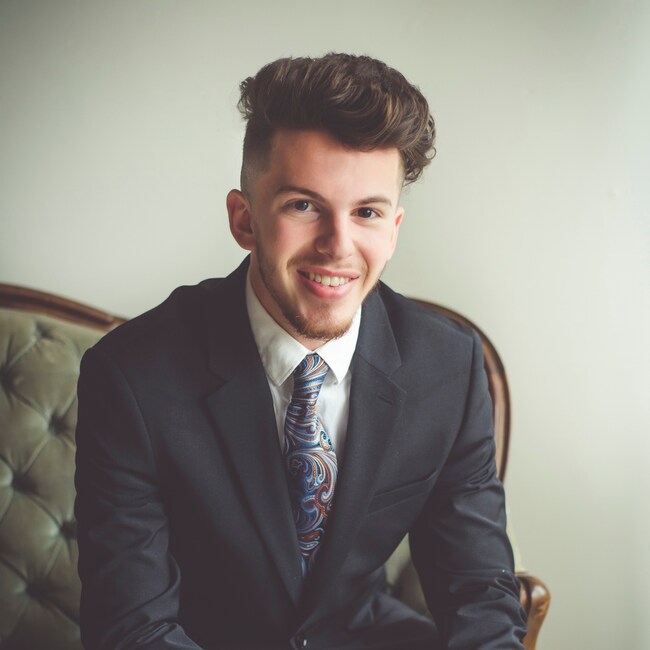 Agent Photo