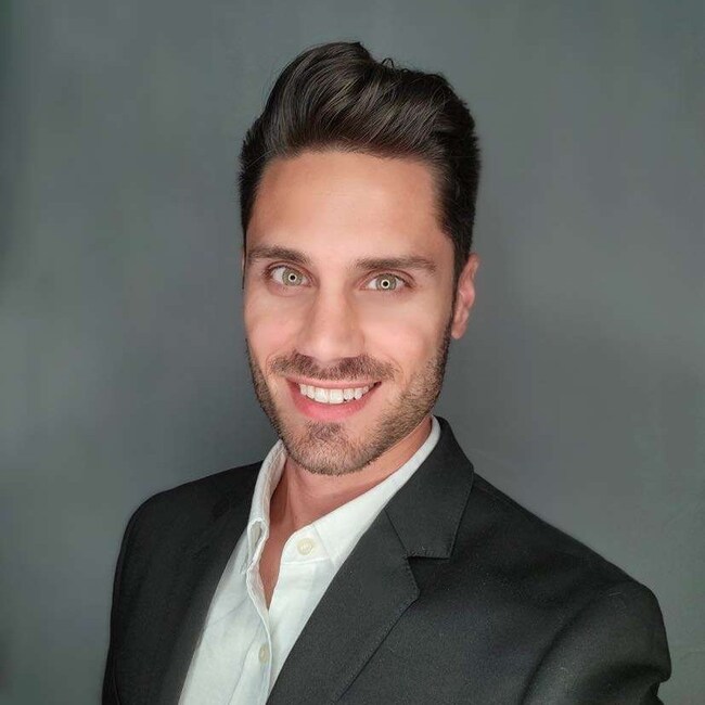 Agent Photo