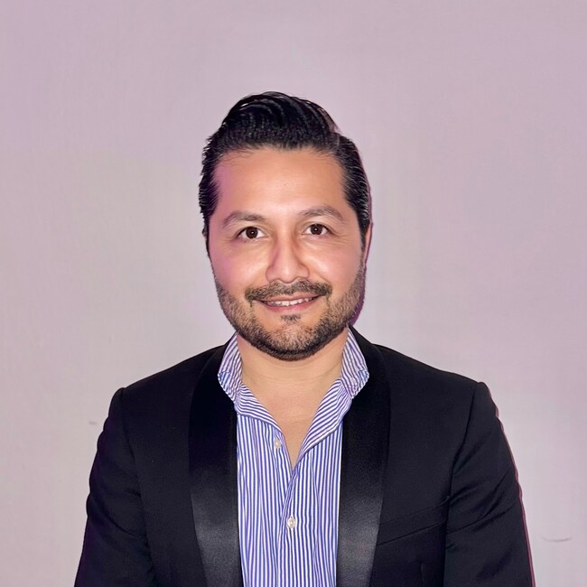 Agent Photo