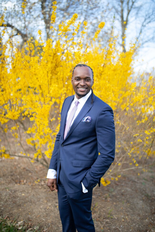 Mr. Maxi Real Estate Agent - Impact Real Estate, LLC