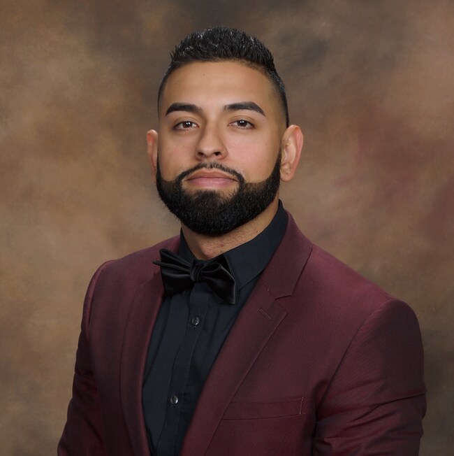 Agent Photo