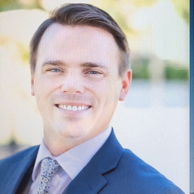 Agent Photo