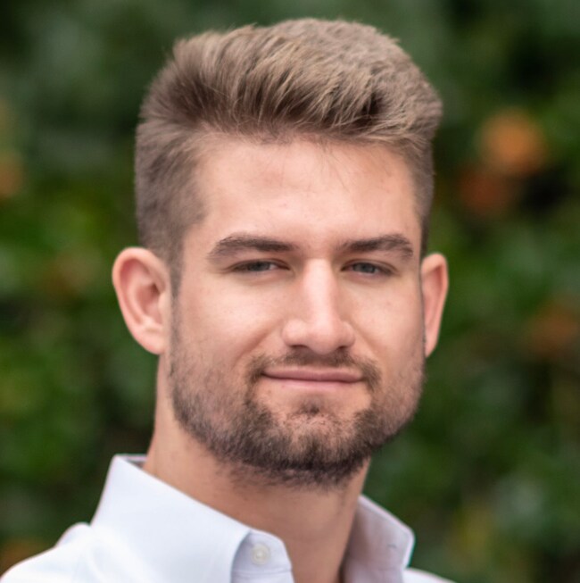 Agent Photo