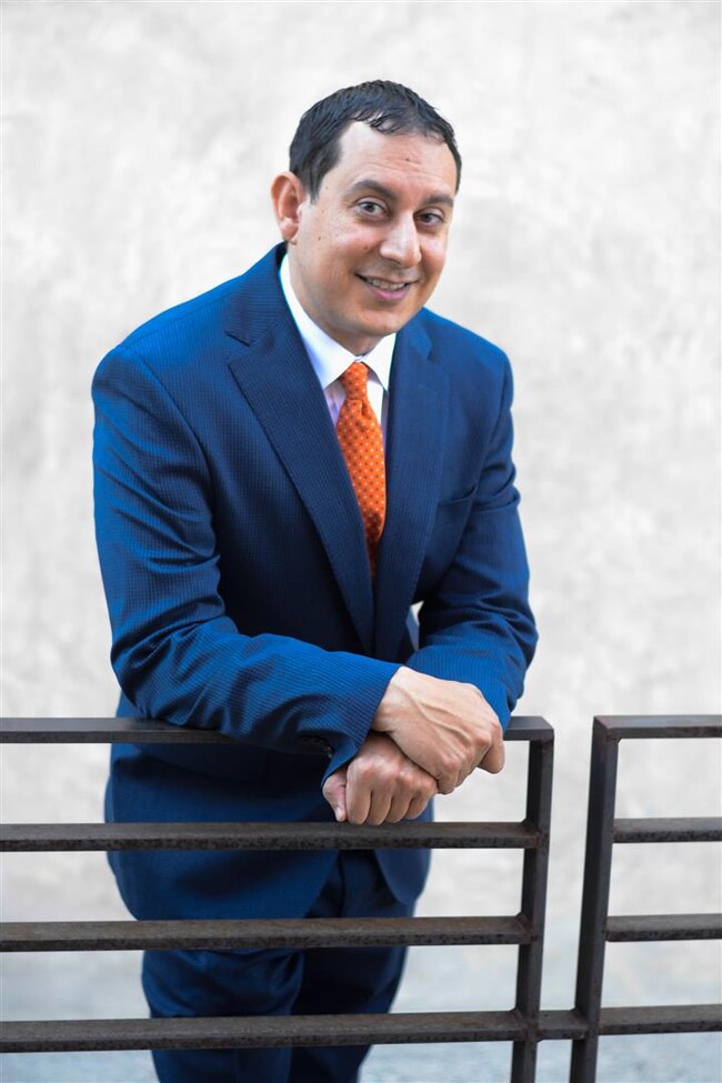 Agent Photo