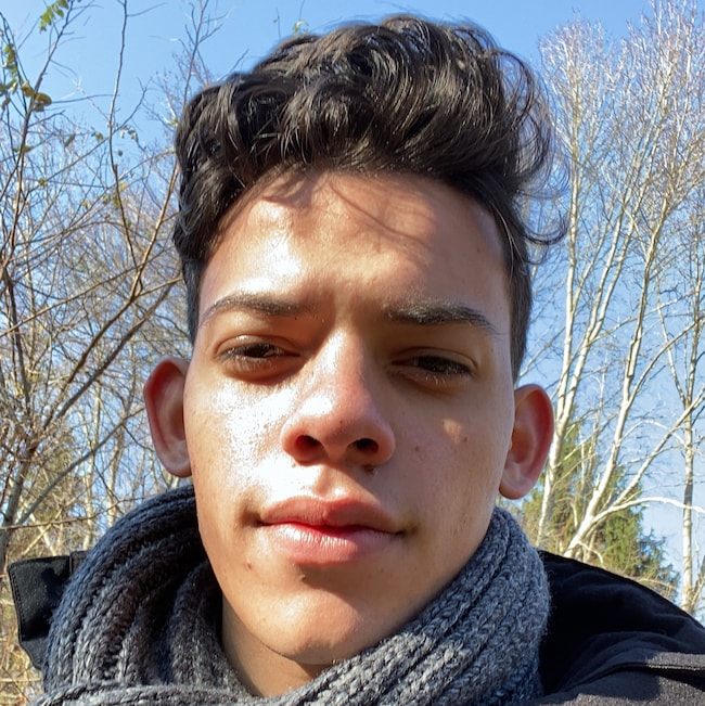 Agent Photo