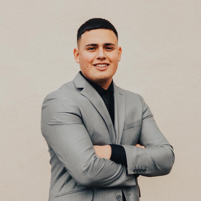 Agent Photo