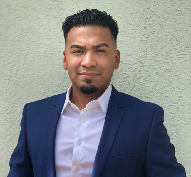 Agent Photo
