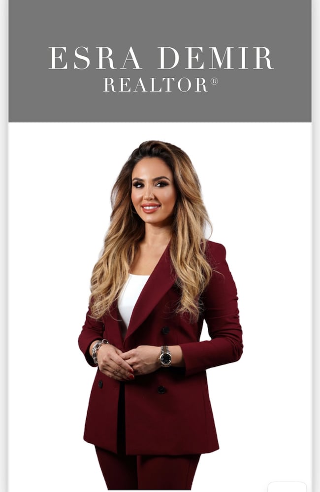 Agent Photo
