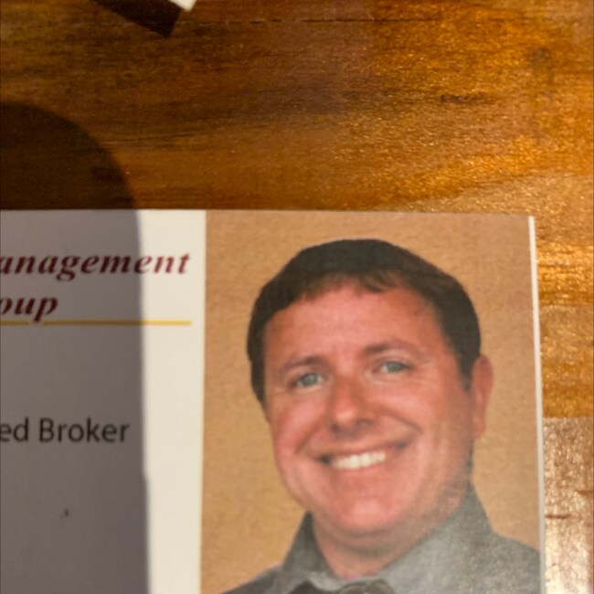 Agent Photo