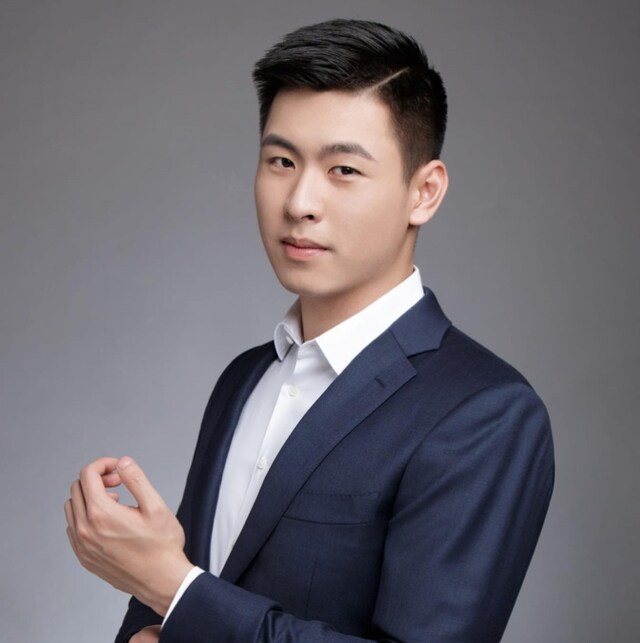 Agent Photo