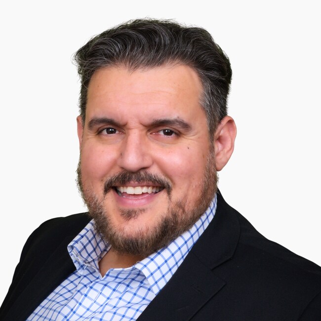 Alejandro Aceituno Real Estate Agent - AXEN Realty