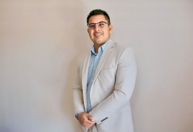 Agent Photo