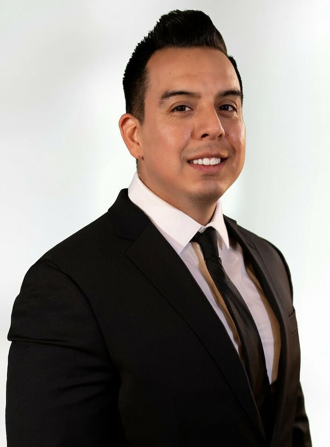 Agent Photo