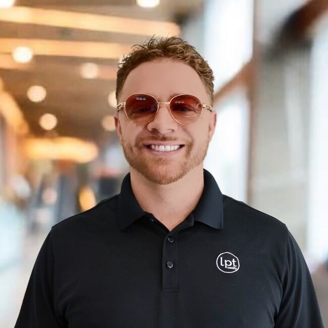 Agent Photo