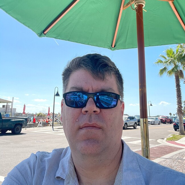 Agent Photo