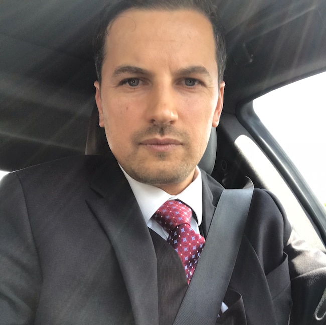Agent Photo