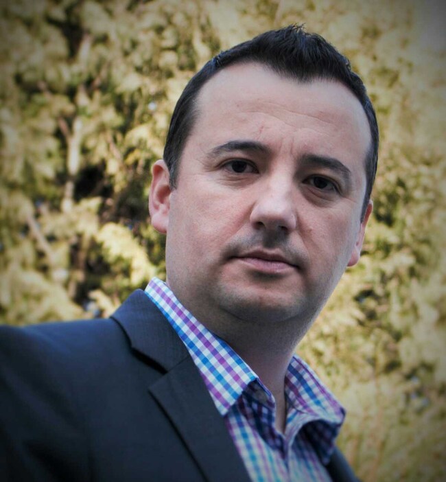 Agent Photo