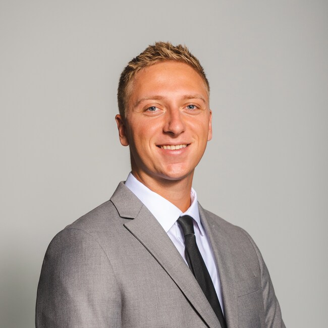 Agent Photo