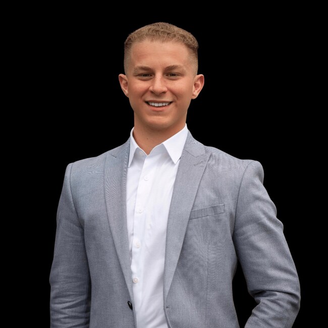 Agent Photo