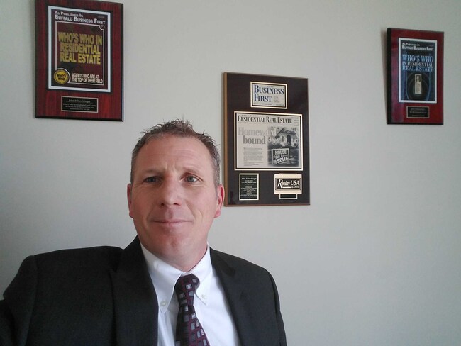 Agent Photo